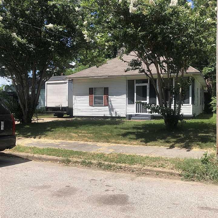 2nd image of 3572 Vivia Ave