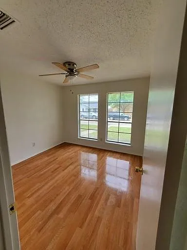2210 Greenvalley Dr — Photo 1