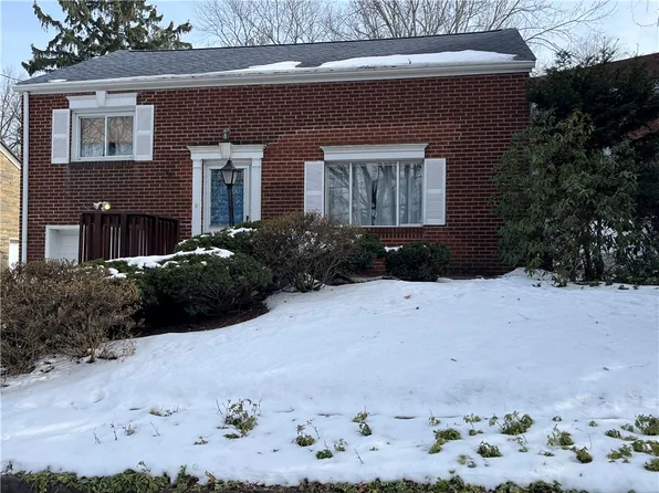55 Seneca Dr, Pittsburgh, PA 15228