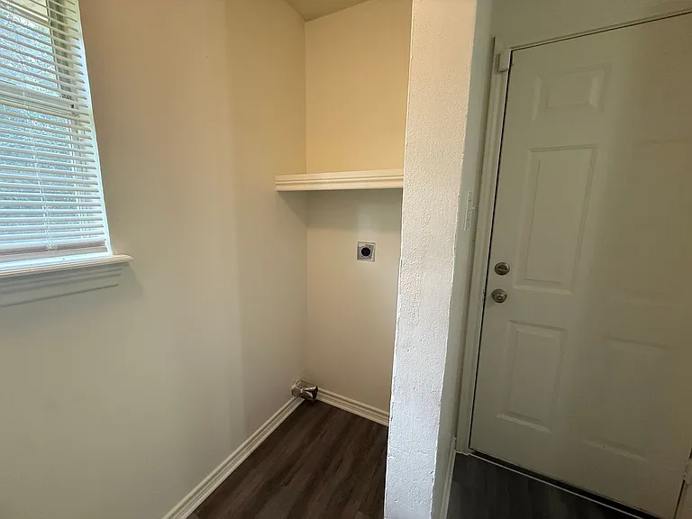 10473 Westridge St — Photo 7