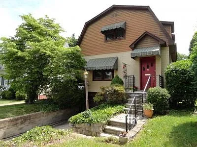 58 Fairfax Dr photo 1