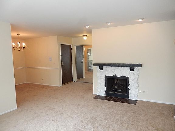 3rd image of 86 Marble Hill Ct Unit D2