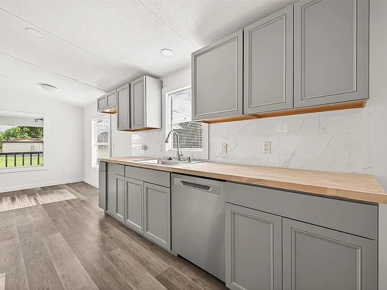 6018 Barney Ln — Photo 18