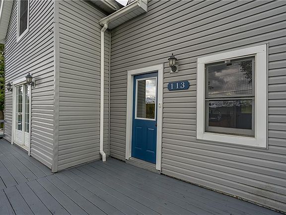 4th image of 113 Pleasant St