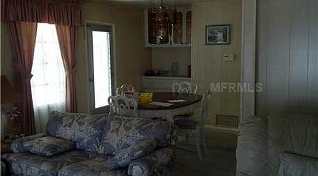 3rd image of 1623 Olympia Fields St