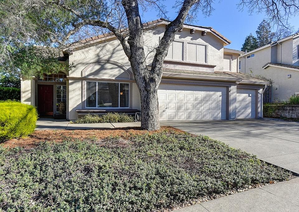 1st image of 116 Arrowsmith Dr