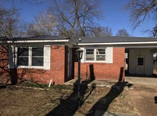 713 Wright St, Mayfield, KY 42066