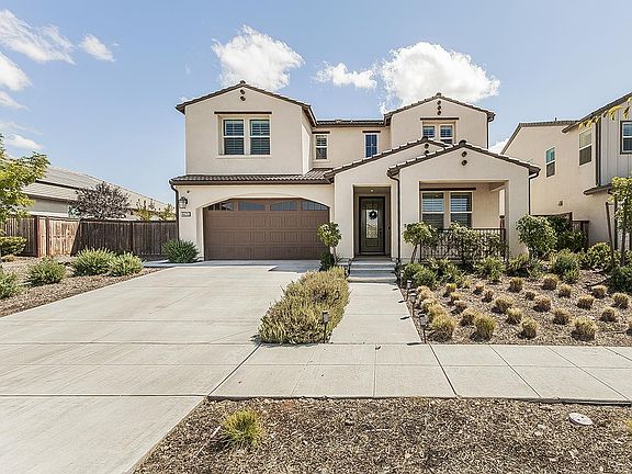 4th image of 4475 Crown Bluffs Dr