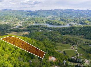 13 Breckenridge Rd, Waynesville, NC 28785