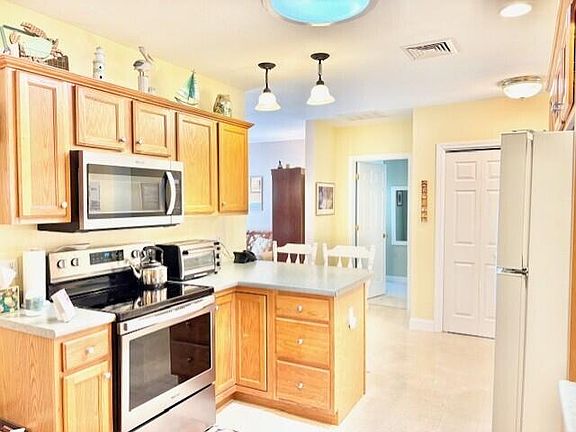 4th image of 73 Kavanaugh Road #73