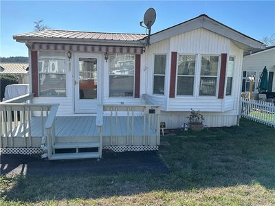 182 Marina Dr, New London, NC, 28127