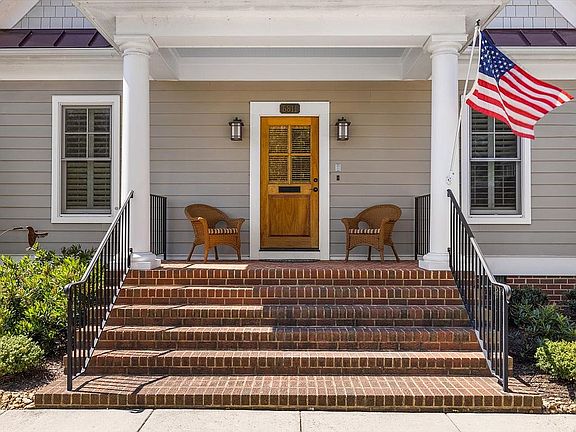 4th image of 5811 Maple Green Cir