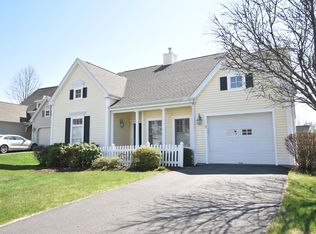 2 Cinnamon Rdg #2, Farmington, CT 06032