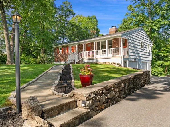 4 Dick Finn Road, New Fairfield, CT 06812