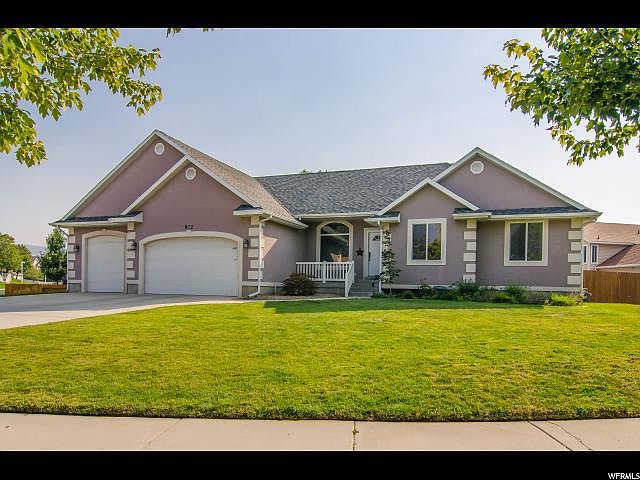 1st image of 872 E Willow Wood Dr