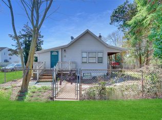 14 Maple Rd W, Mastic Beach, NY 11951