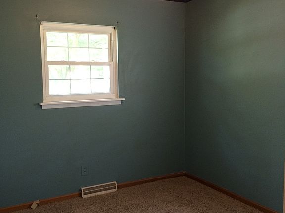 2nd image of 5 S Perry Cir