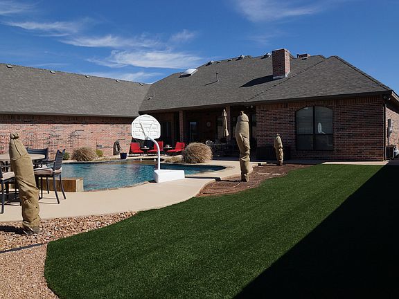 2nd image of 2121 Blackwood Dr