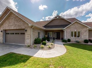 1404 Hillside Dr, Paris, TN 38242