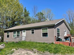 4744 N Sturgeon Rd, Midland, MI 48642
