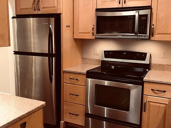 5th image of 2812 Lee Oaks Pl