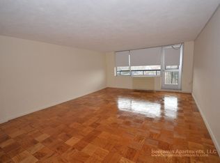 55 Monmouth St #5F, Brookline, MA 02446