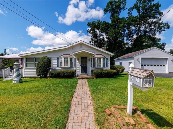 1 Freeman Ave, Webster, MA 01570