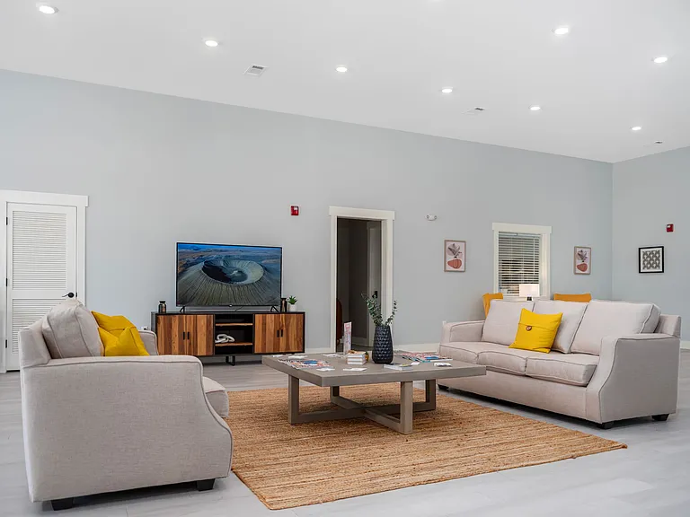 Joy Park Luxury Apartments — Photo 26