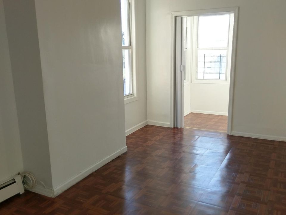 1st image of 366 Warburton Ave APT 2