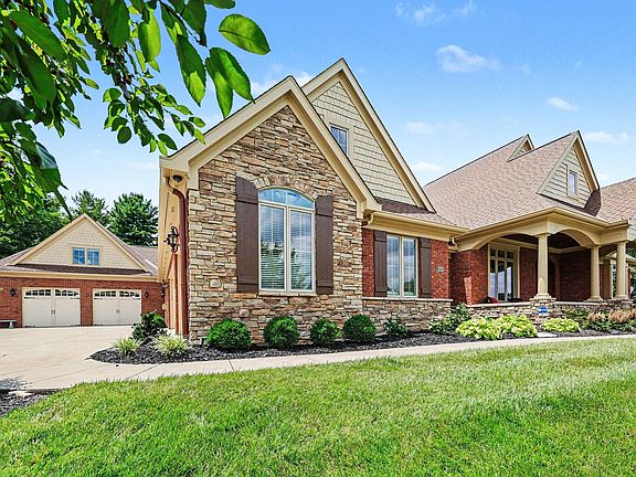 2nd image of 931 Squire Oaks Dr