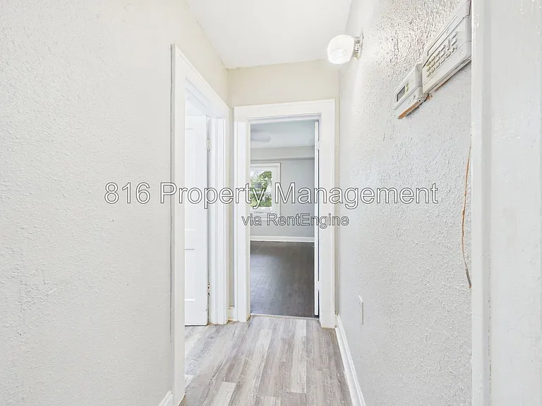 5127 Olive St — Photo 15