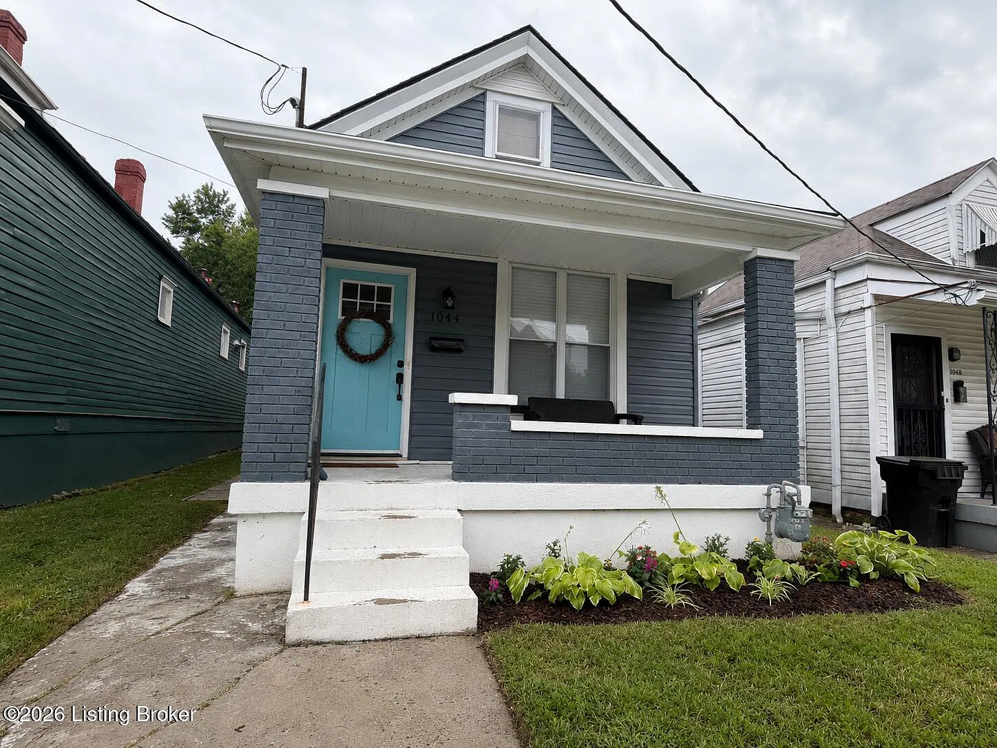 3 bed, 2.5 bath, 1412 sqft, $1,750 — Photo 2
