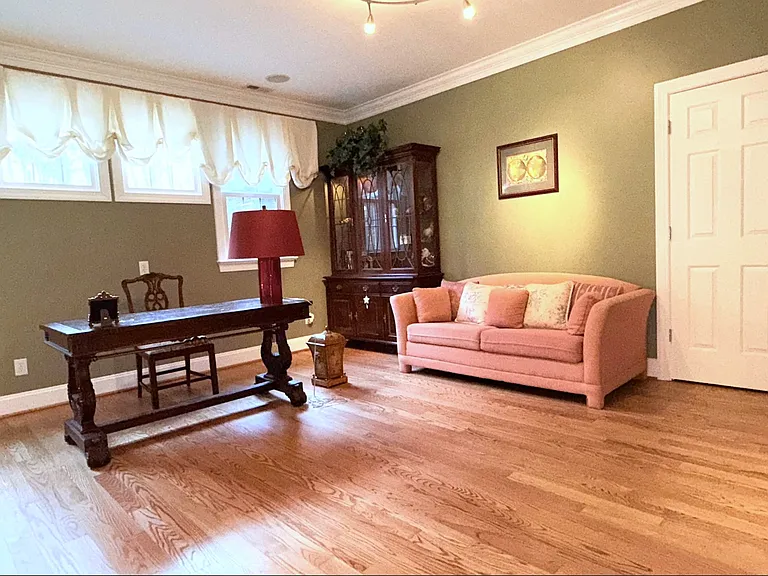 1216 Dorleath Ct — Photo 40