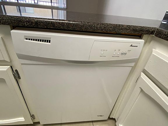 5th image of 15329 Vose St APT 107