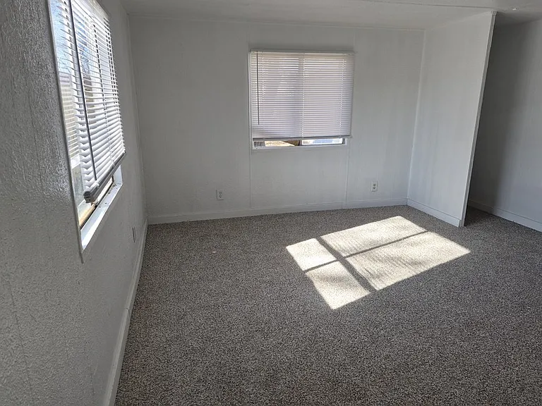 209 S Avenue B #11 — Photo 8