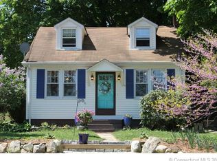 246 Deepwood Dr, Amston, CT 06231