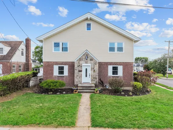 126 Lutz Drive, Valley Stream, NY 11580