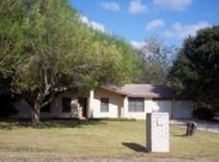 360 Forshage Blvd, Seguin, TX 78155