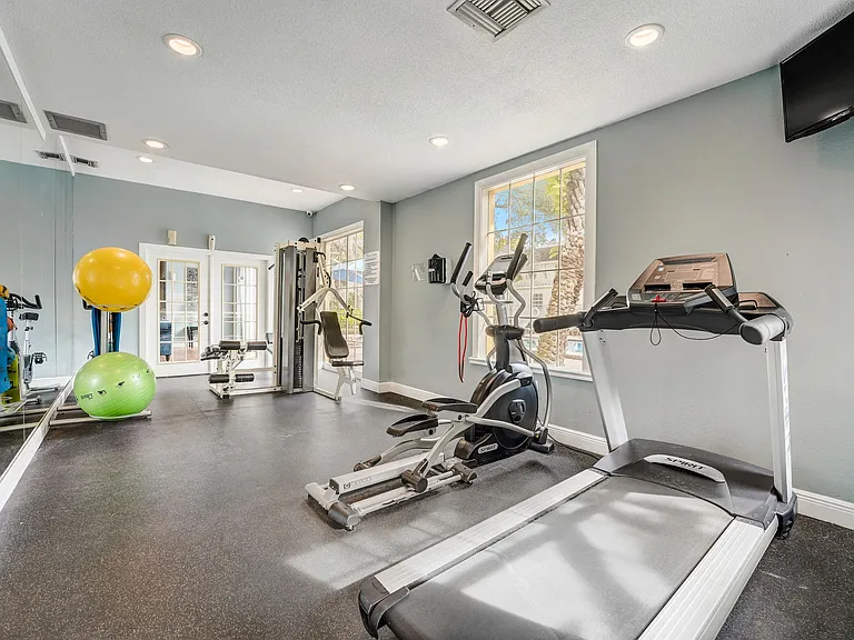 The Flats at Seminole Heights — Photo 24