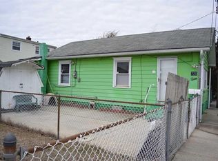 720 Warrena Rd, Atlantic City, NJ 08401