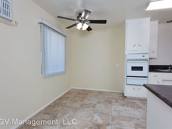 5th image of 209 E Live Oak St APT 15