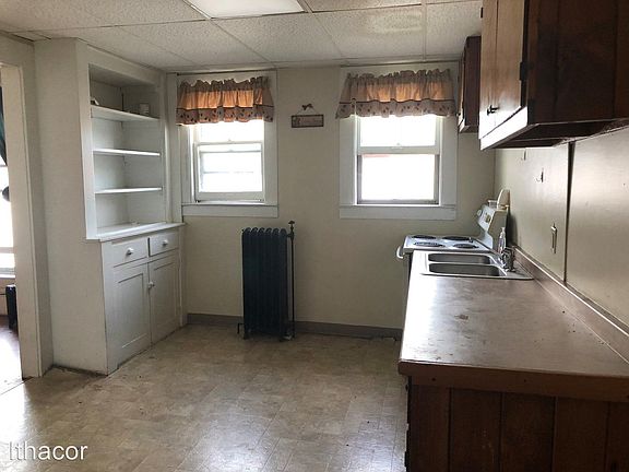 2nd image of 7 Church St APT 8