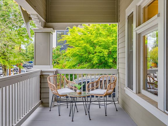 2nd image of 2534 SE 32nd Ave