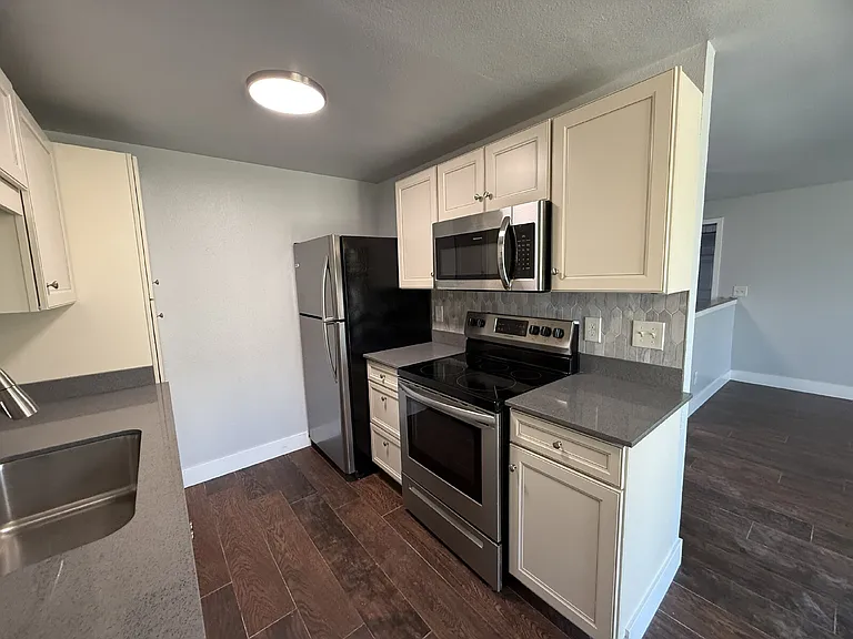 5011 157th Avenue Ct E #D — Photo 10