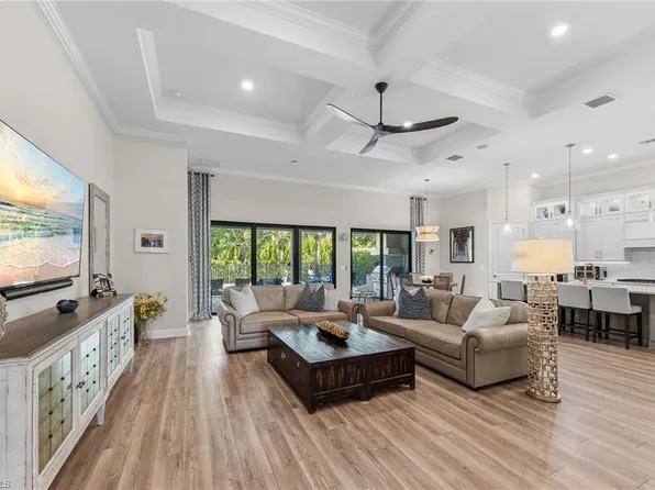 9607 Everglades DR, NAPLES, FL 34120