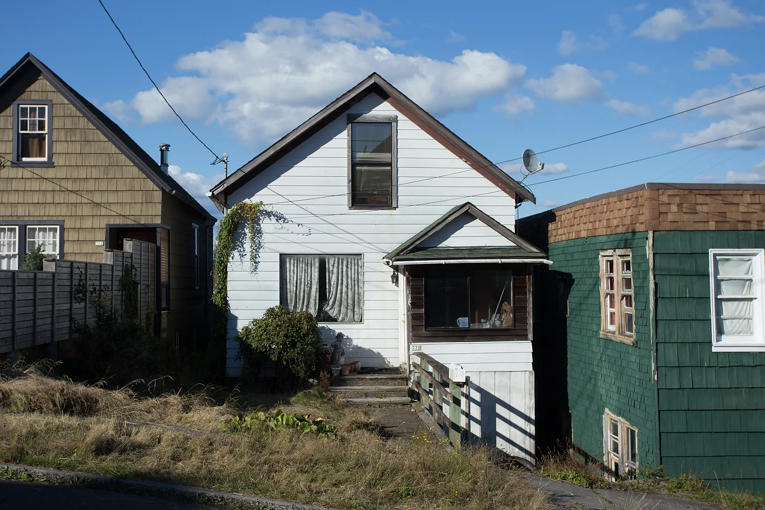 770 Jerome Ave photo 1