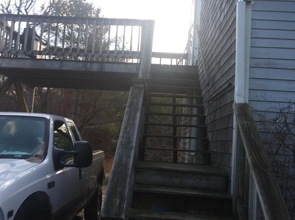 246 Carriage Shop Rd #A