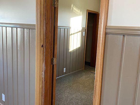 5th image of 105 Wapak St