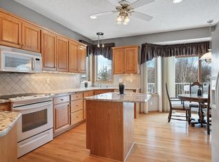 6270 Niagara Ln N, Maple Grove, MN 55311