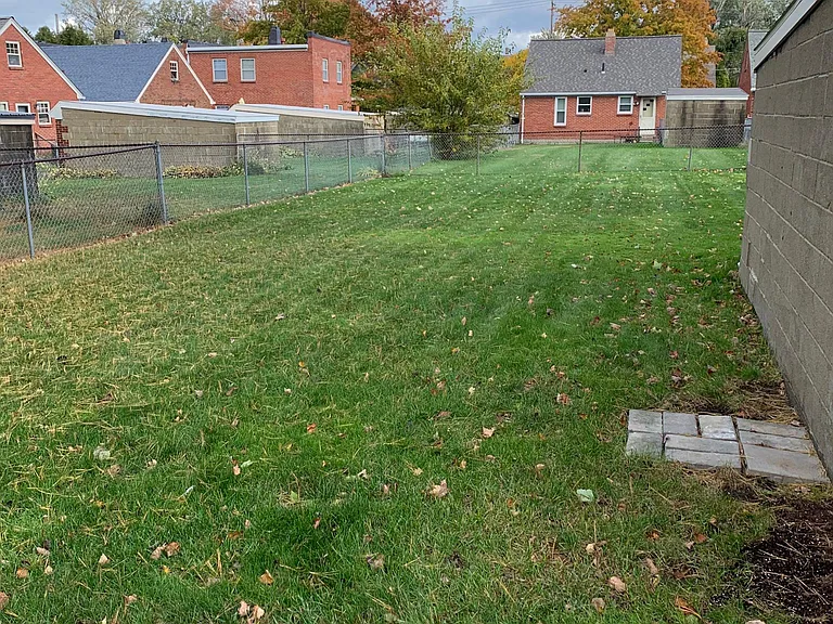 613 Japan St — Photo 20